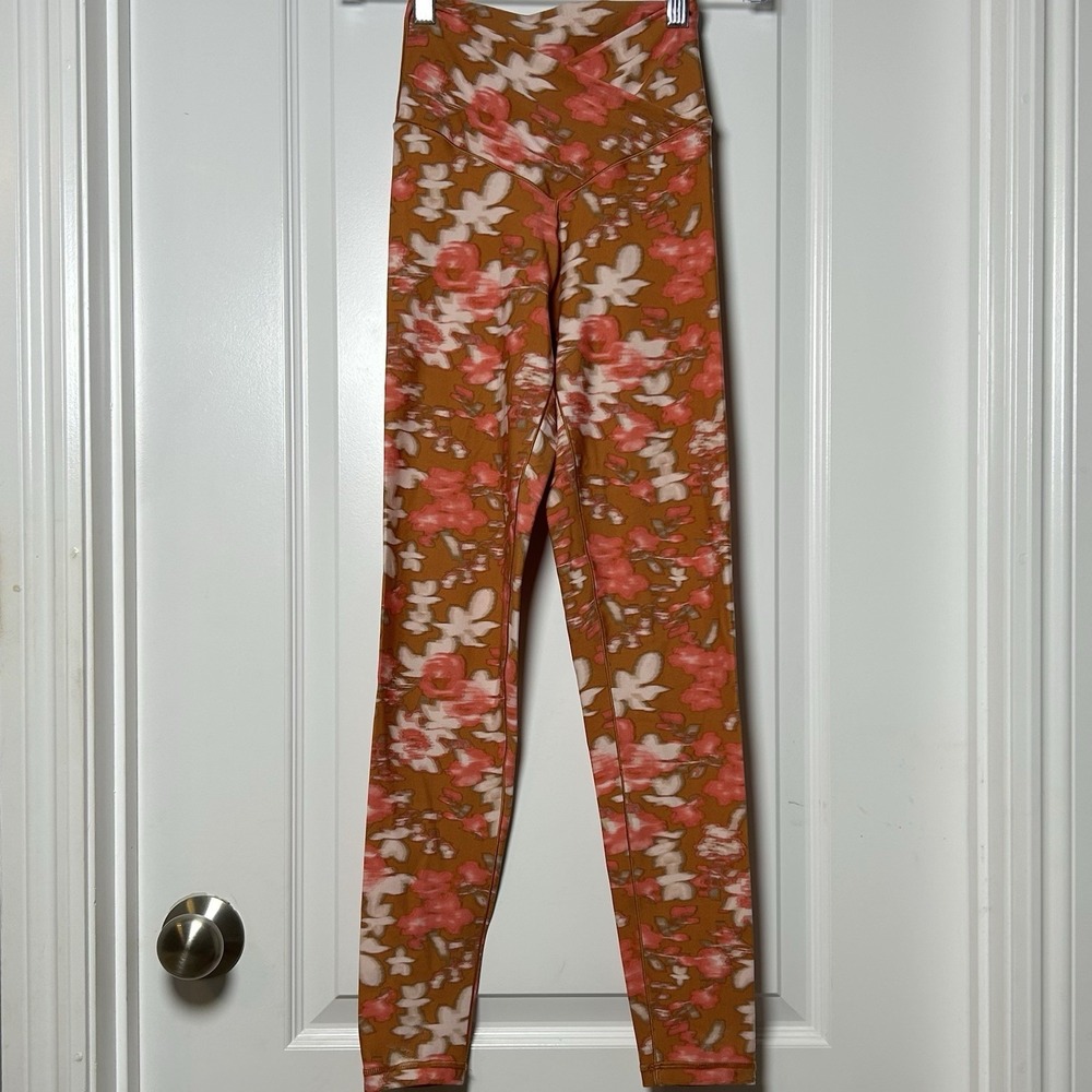 Offline by‎ Aerie Real Me High Rise 7/8 Crossover Watercolor Floral Leggings